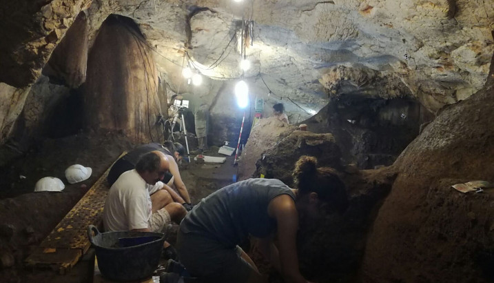 Finaliza la décima campaña de excavación en la cueva del Randero con nuevos hallazgos