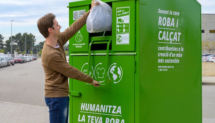 El 90% de la ropa usada recuperada en Pedreguer tiene una segunda vida vía reutilización y reciclaje