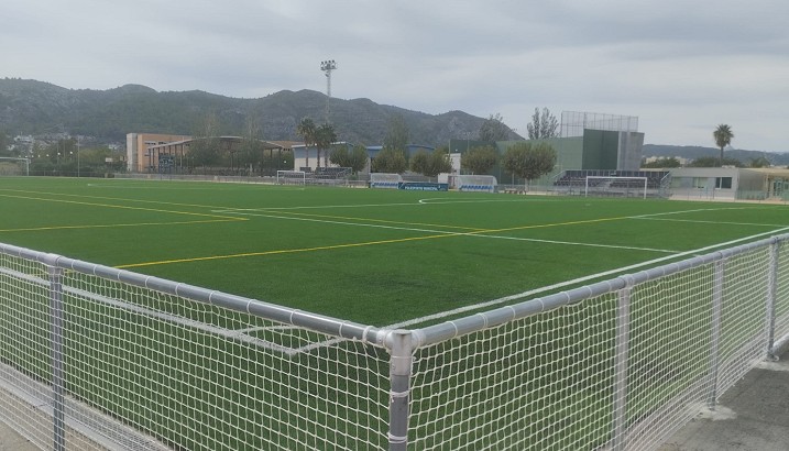 El polideportivo municipal de Pedreguer inicia temporada con renovadas instalaciones e imagen