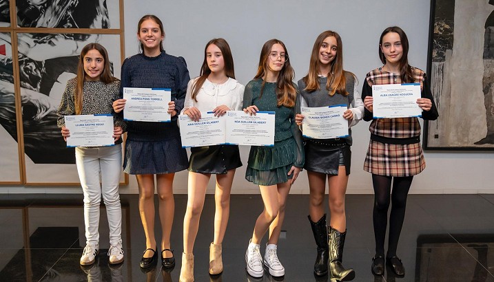Educació entrega sis premis extraordinaris al rendiment acadèmic a alumnes de Pedreguer
